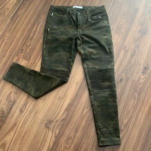 Zara Camo Pants - size 8